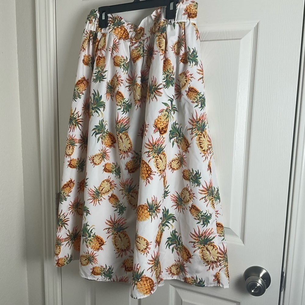 Her Destiny Pineapple Print Women's Skirt Size Large - Picture 3 of 9